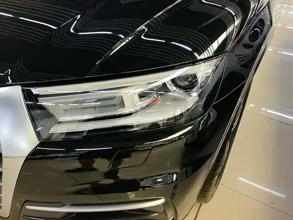 Audi Q5L 2021