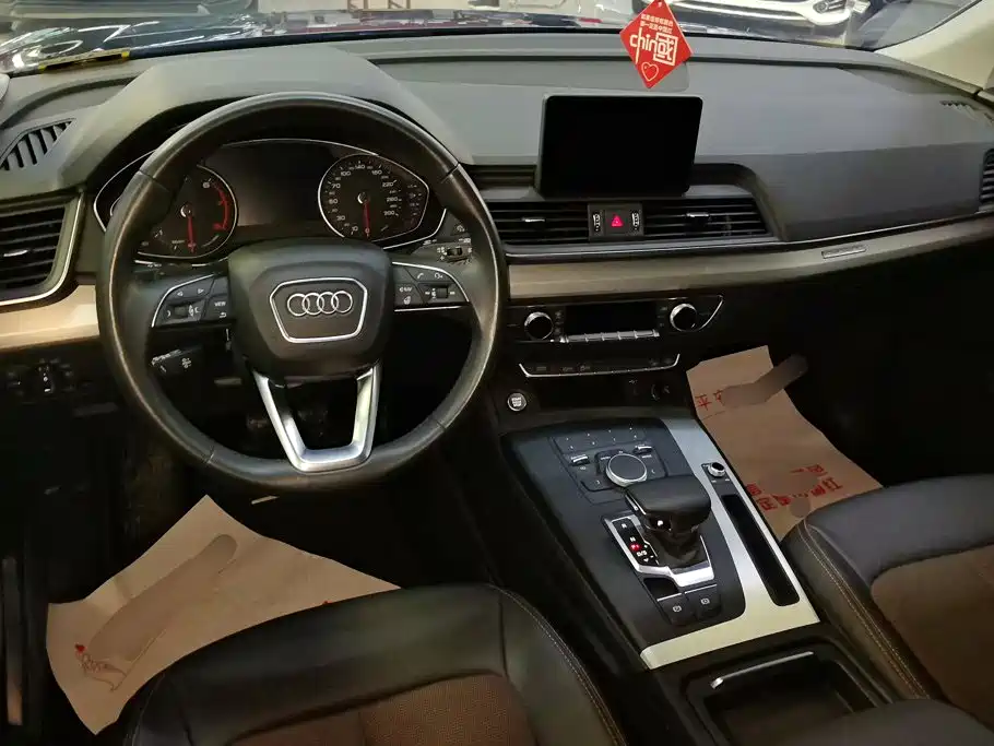 Audi Q5L 2021 — фото 12