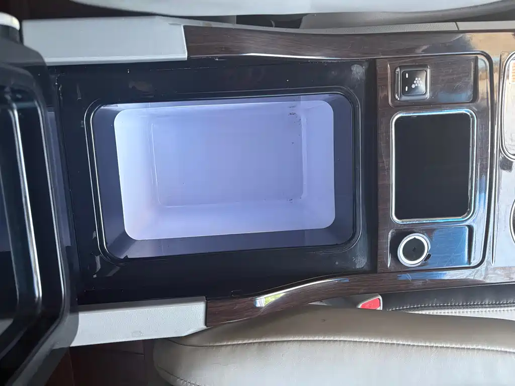 Toyota Sienna 2015 — фото 15