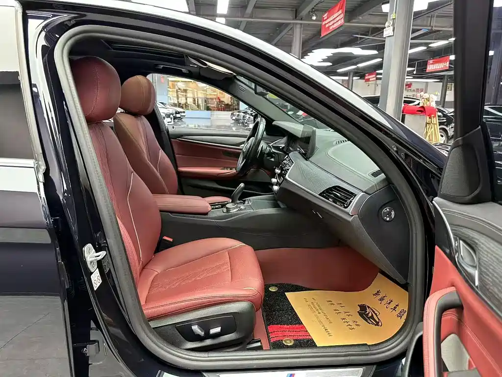 BMW 5 Series 2021