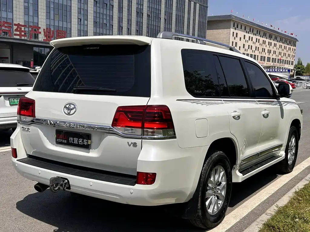 Toyota Land Cruiser 2020 — фото 13