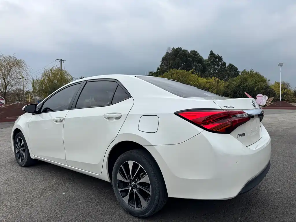 Toyota Levin 2018 — фото 5