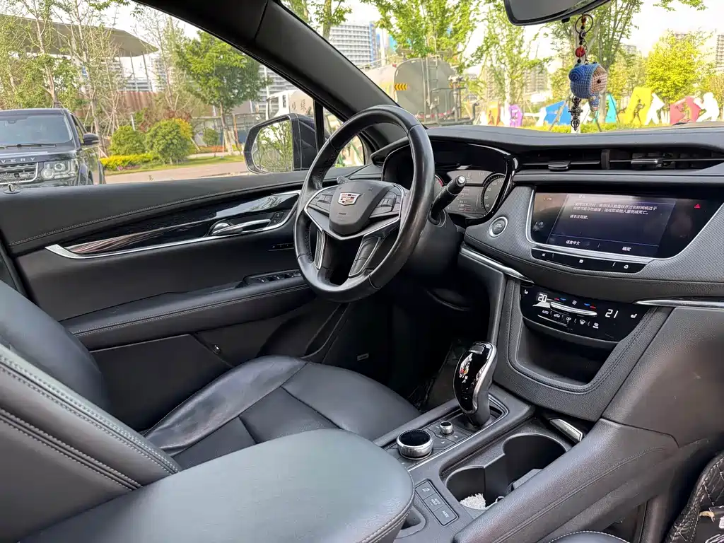 Cadillac XT5 2020 — фото 11