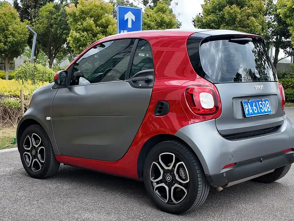smart Fortwo 2016 — фото 18