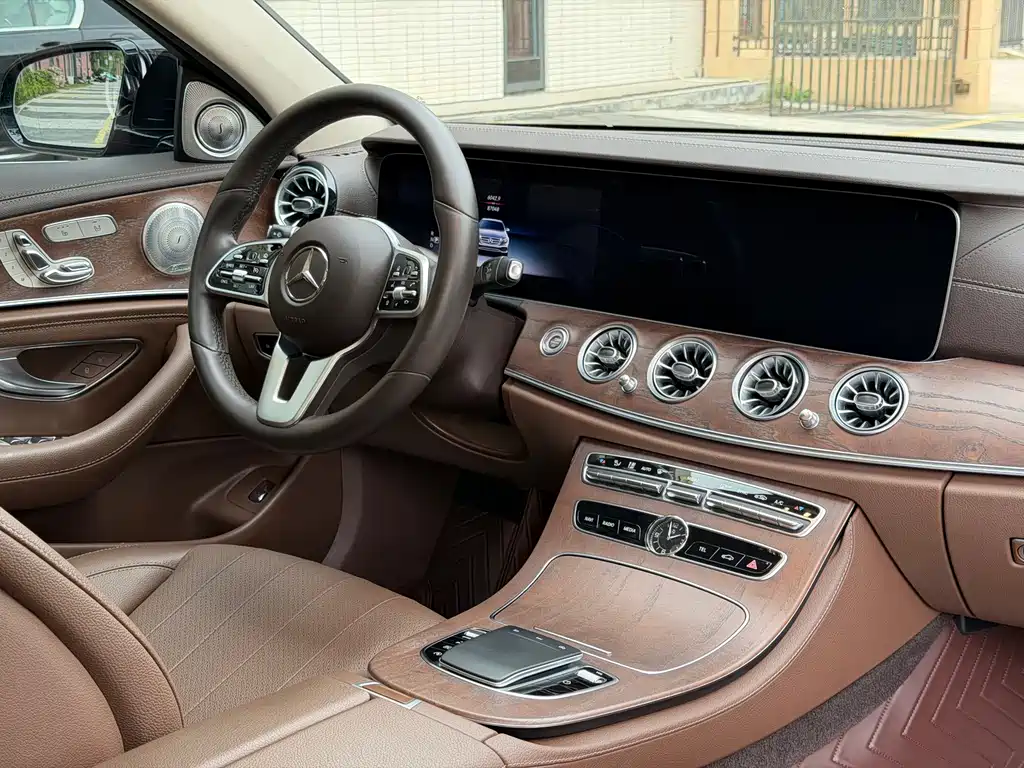 Mercedes-Benz E-Class 2020 — фото 8