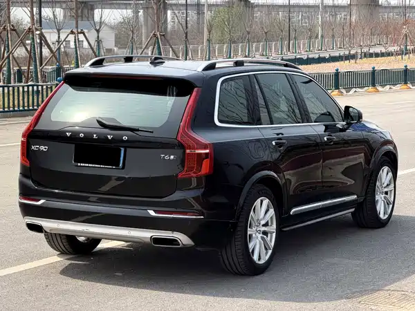 Volvo XC90 2017