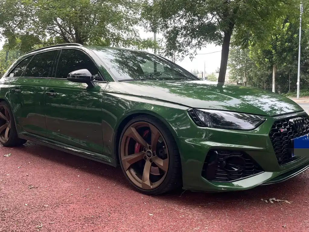 Audi RS 4 2021 — фото 3