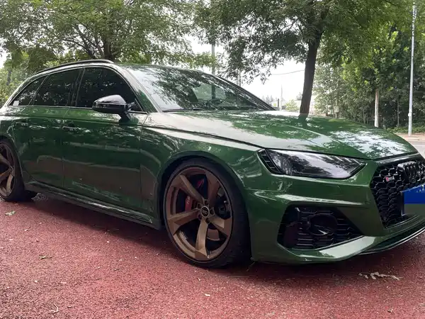 Audi RS 4 2021