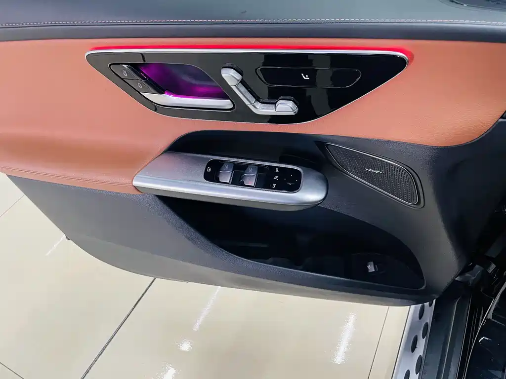 Mercedes-Benz GLC 2023 — фото 16