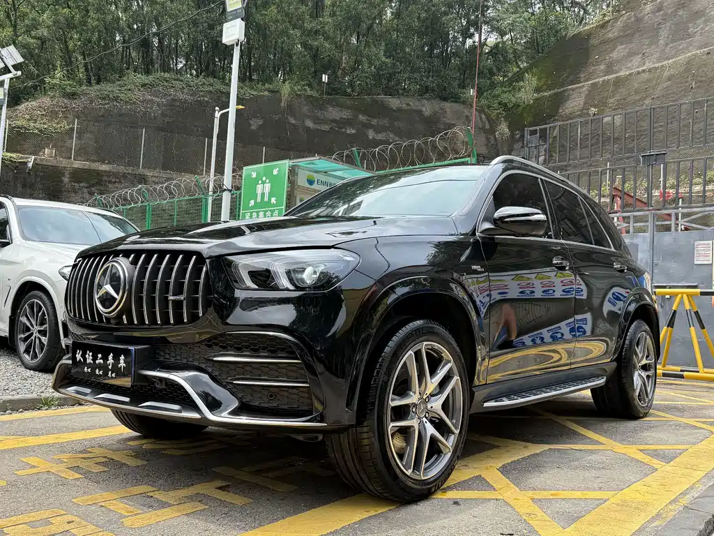 Mercedes-Benz GLE AMG 2023 — фото 1
