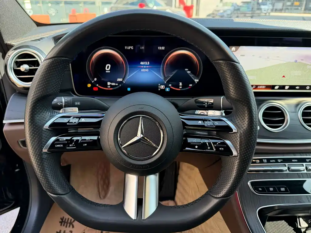 Mercedes-Benz E-Class 2022 — фото 6