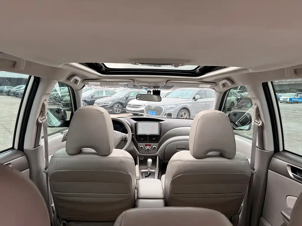 Subaru Forester 2010 — фото 11