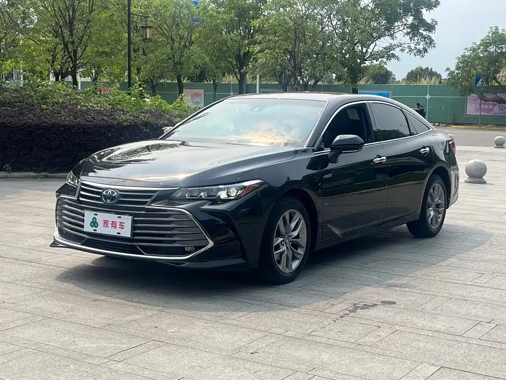 Toyota Avalon 2022 — фото 1