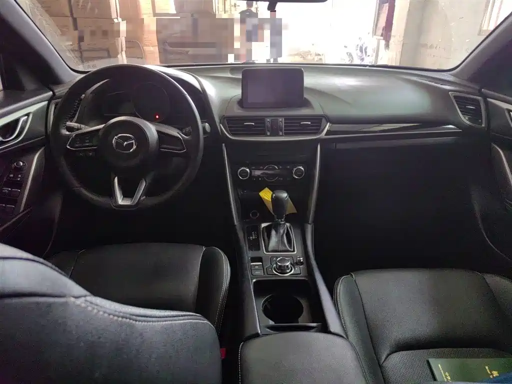 Mazda CX-4 2018 — фото 13