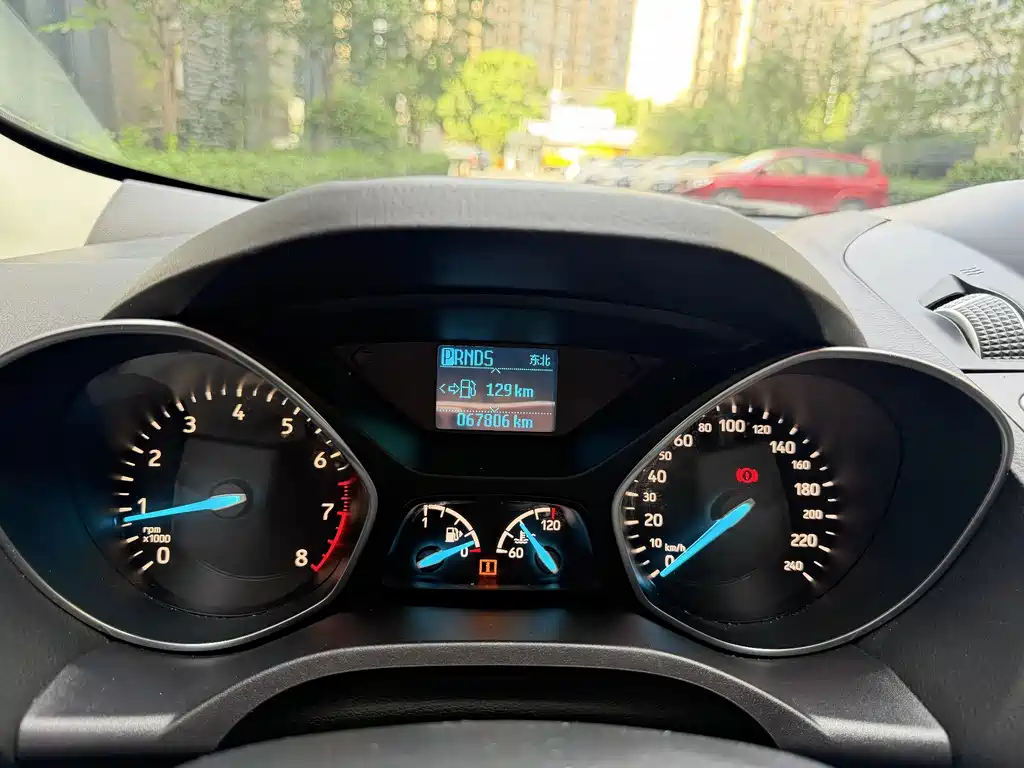 Ford Kuga 2017 — фото 14