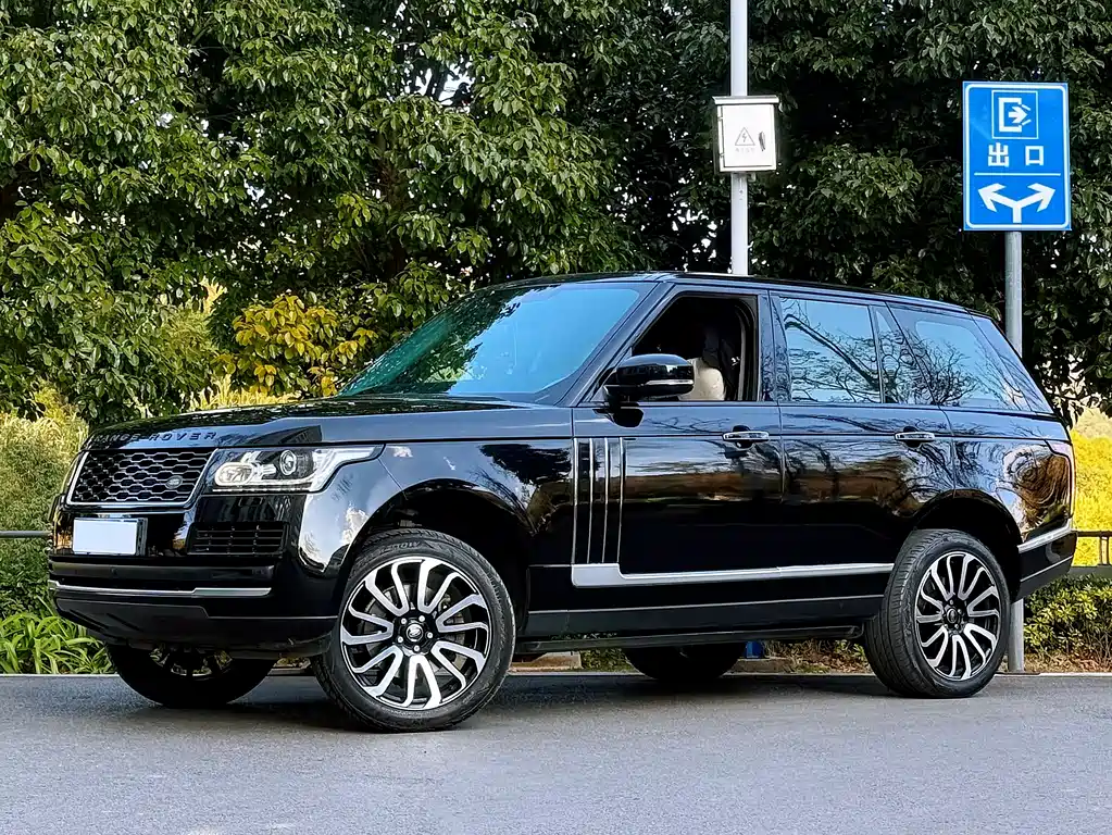 Land Rover Range Rover 2017 — фото 1