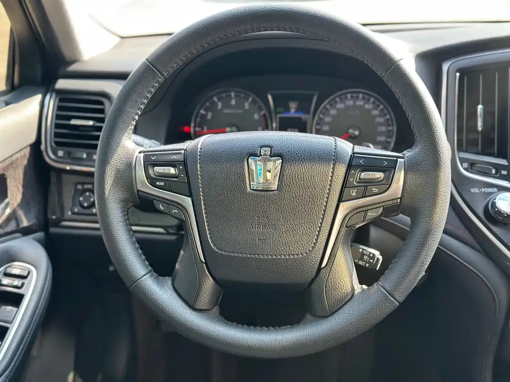 Toyota Crown 2019 — фото 10