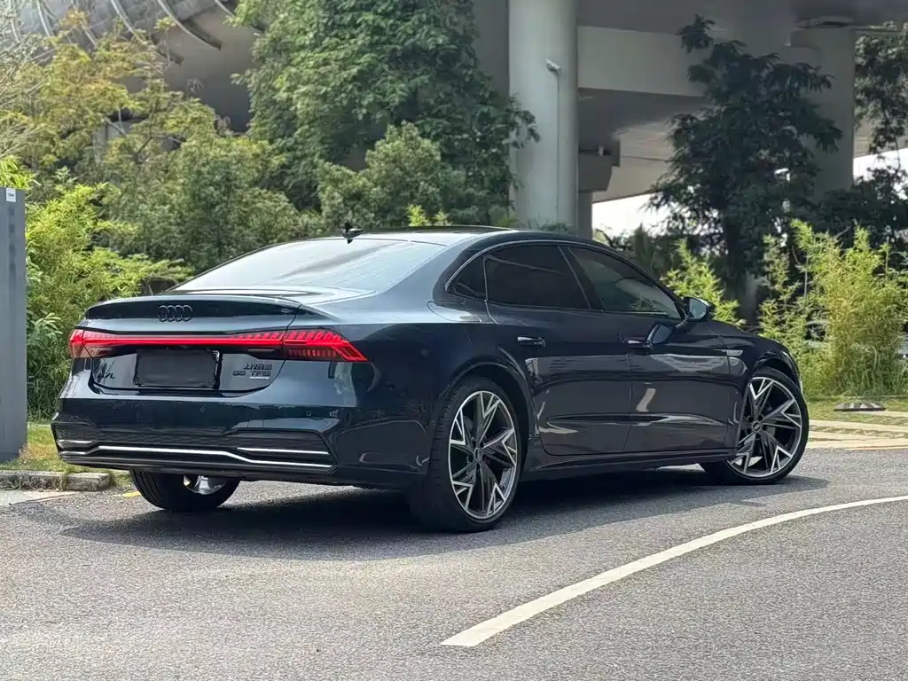 Audi A7L 2022 — фото 6