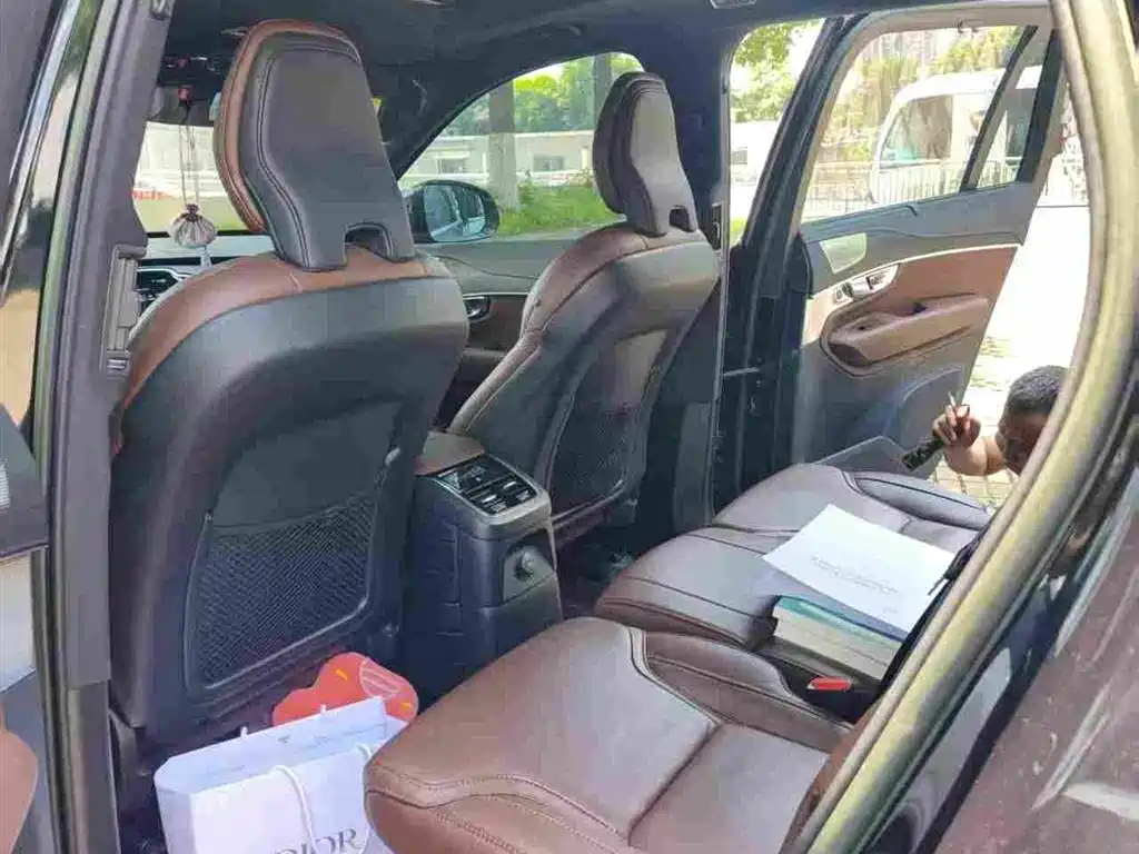 Volvo XC90 PHEV 2023 — фото 4