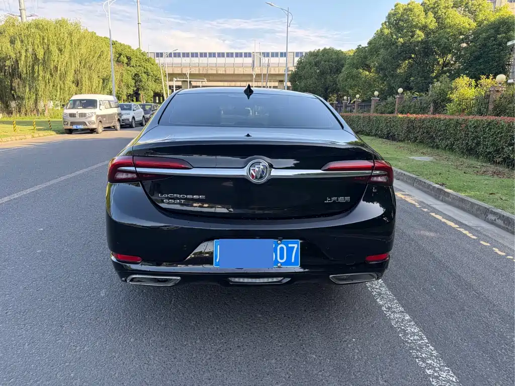 Buick LaCrosse 2022 — фото 17