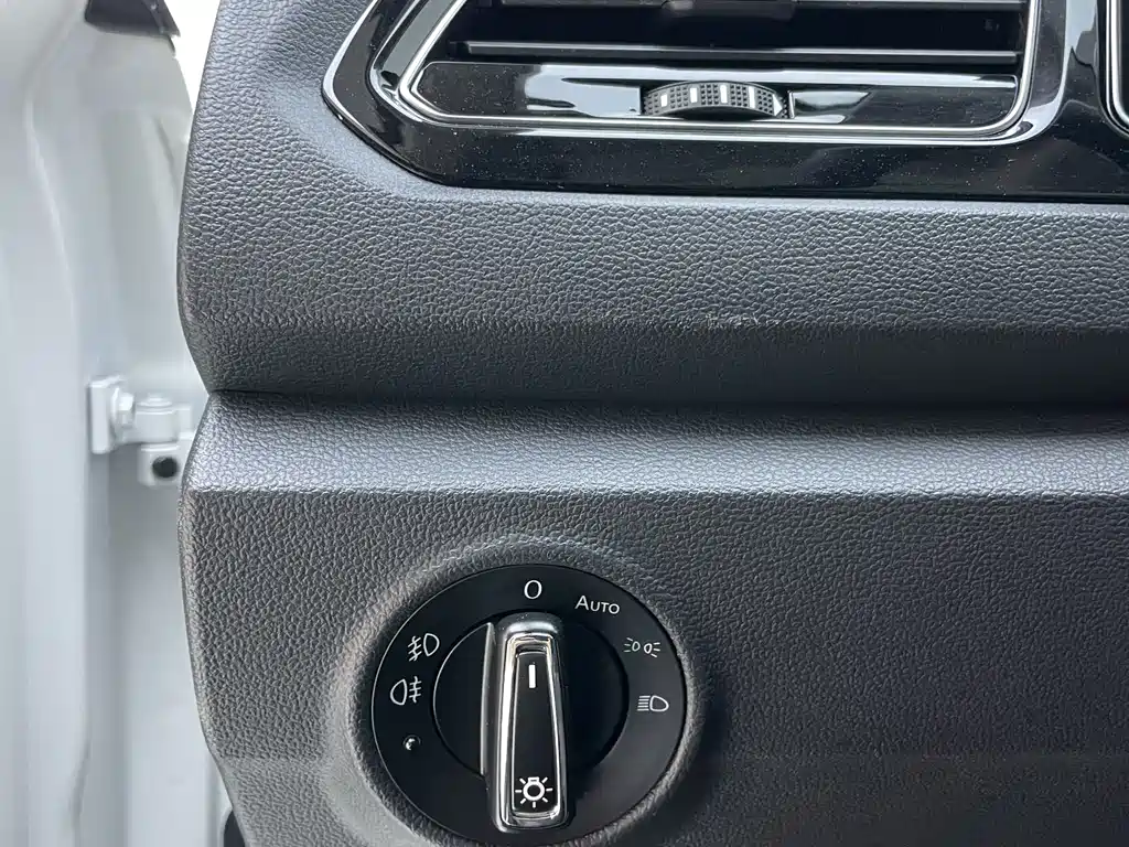 Volkswagen T-Roc 2022 — фото 21