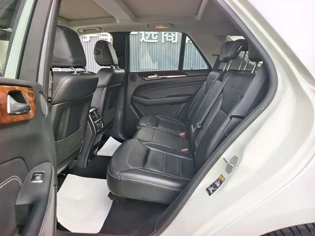 Mercedes-Benz M-Class 2012 — фото 11