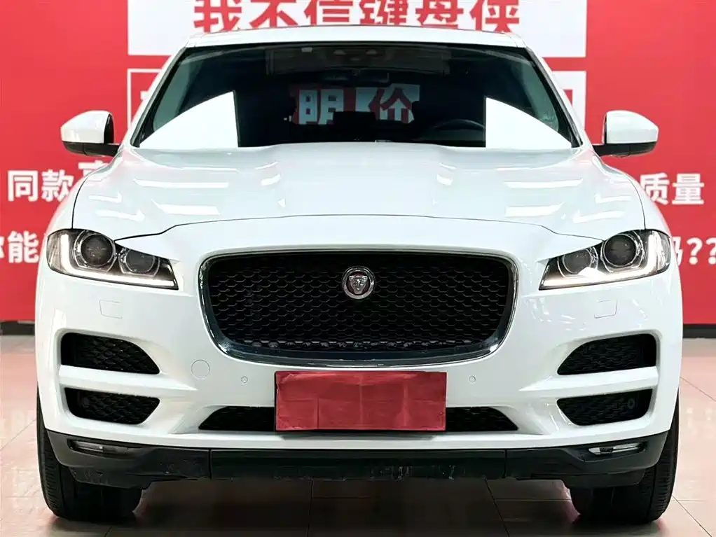 Jaguar F-PACE 2018 — фото 2