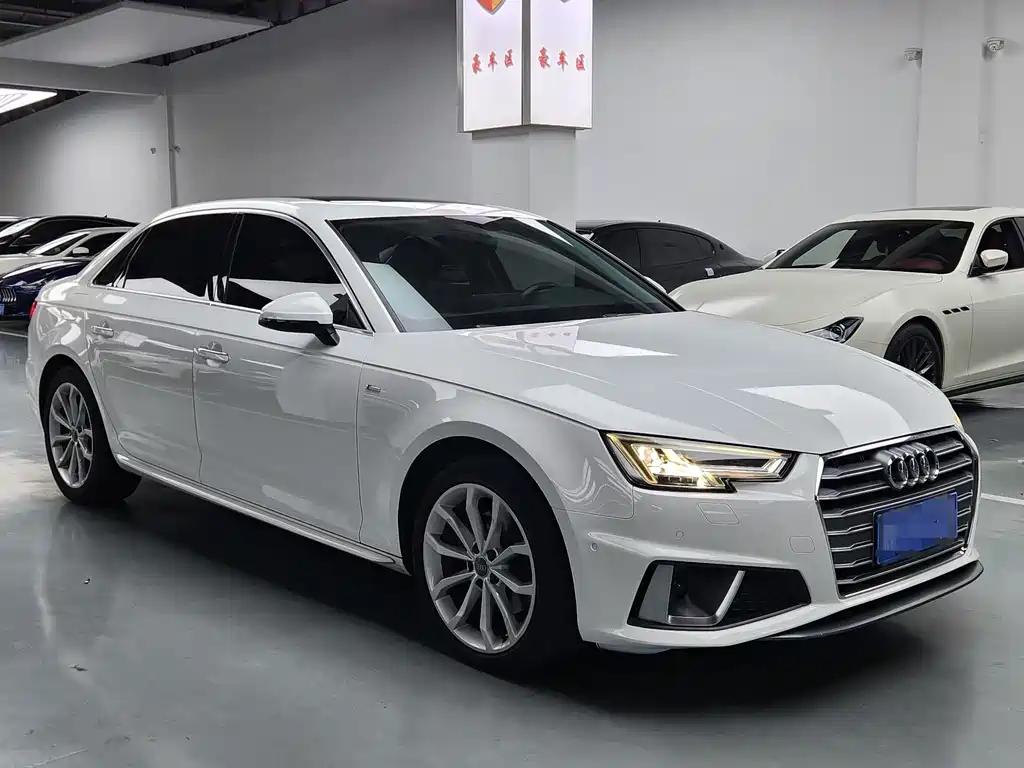 Audi A4L 2017 — фото 3