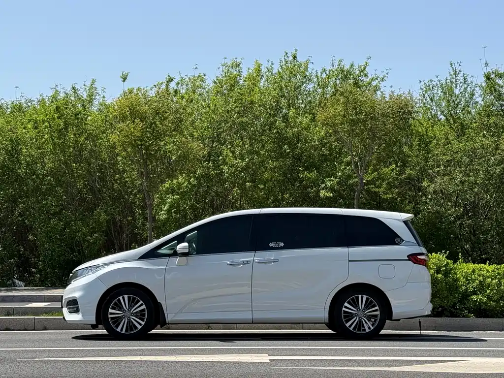 Honda Odyssey 2019 — фото 3