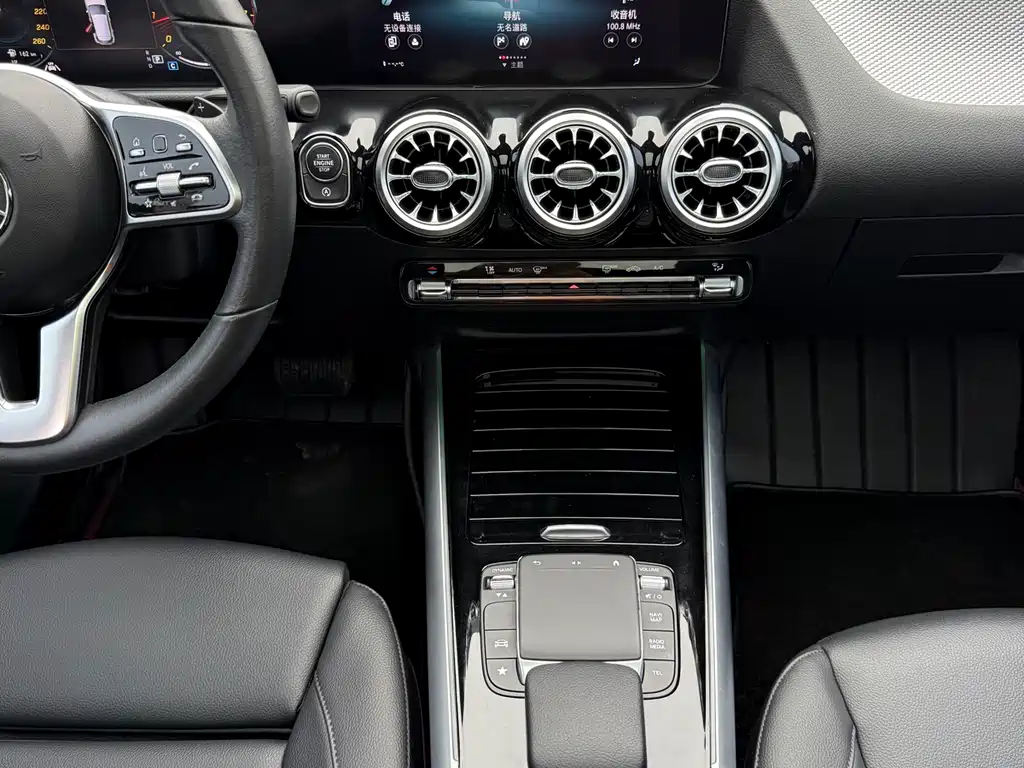 Mercedes-Benz GLA 2023 — фото 11