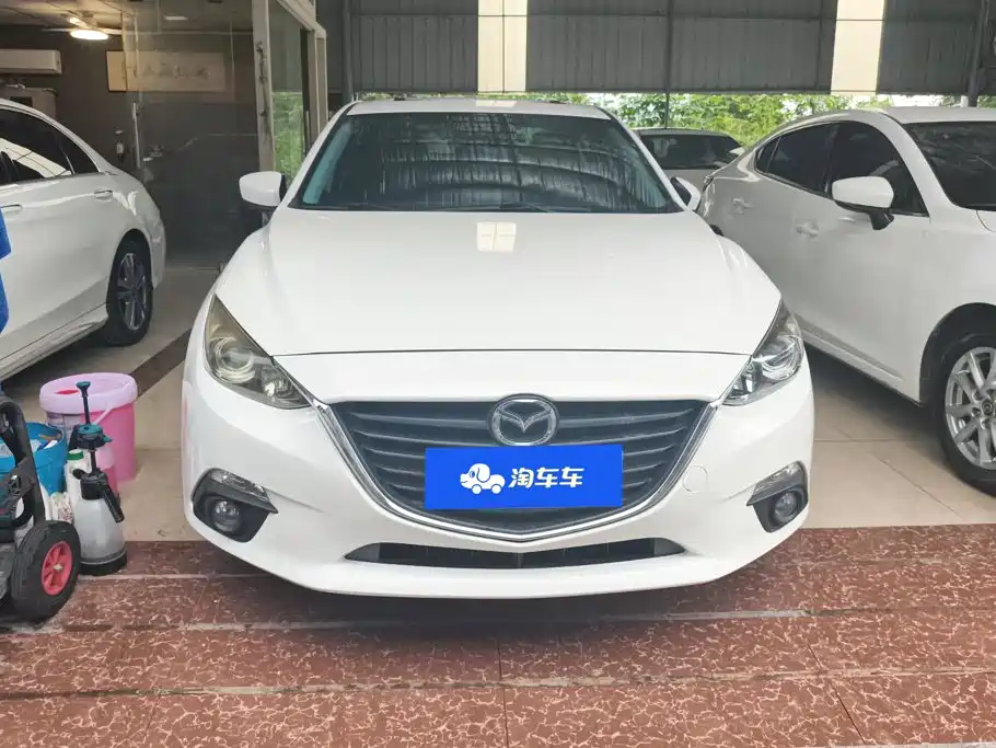 Mazda 3 Axela 2015