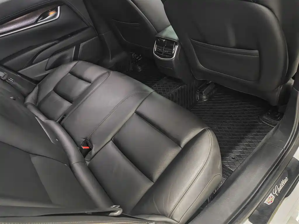 Cadillac XTS 2018 — фото 13