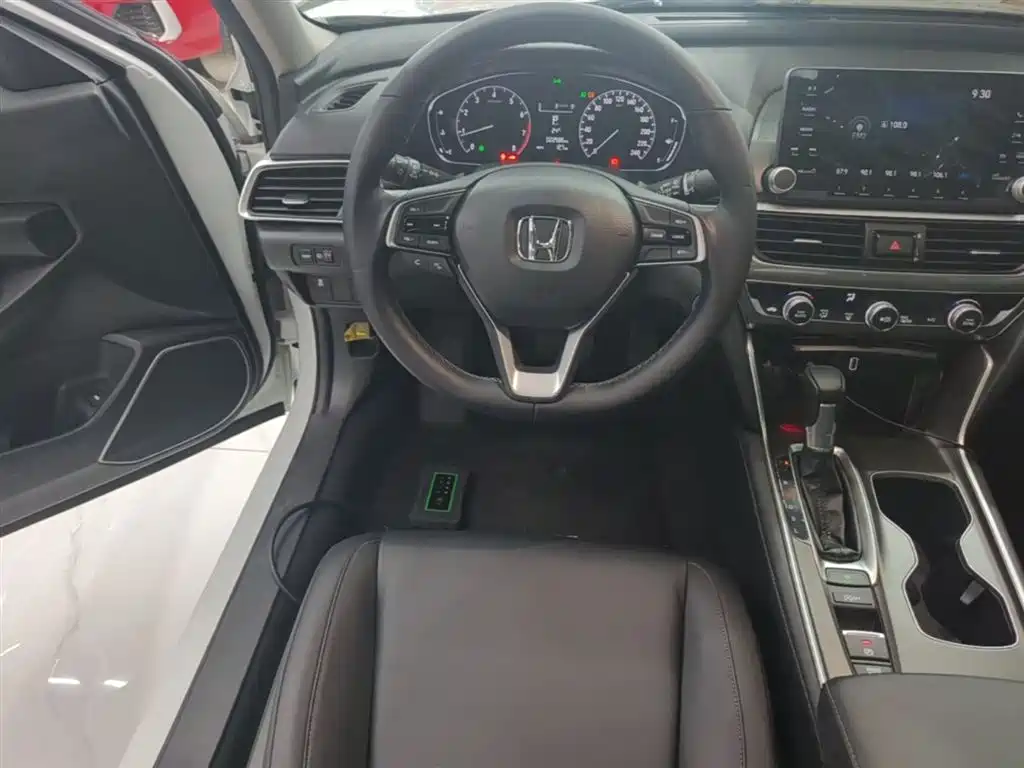 Honda Accord 2020 — фото 11