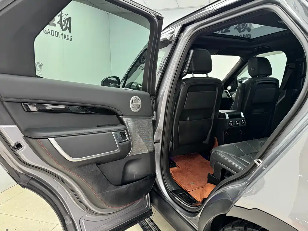 Land Rover Discovery 2020 — фото 9
