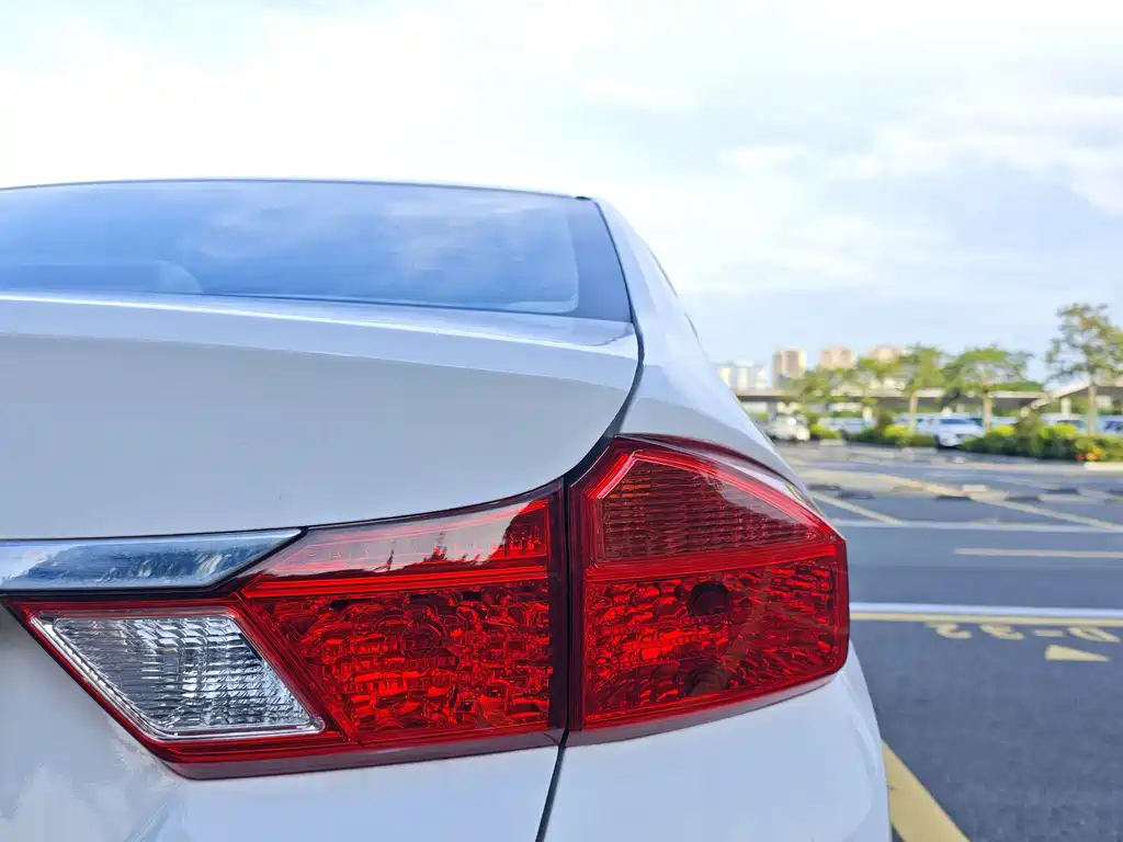 Honda City 2016 — фото 19