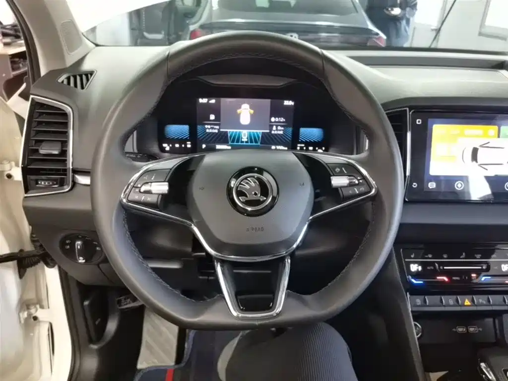 Skoda Karoq 2022 — фото 11