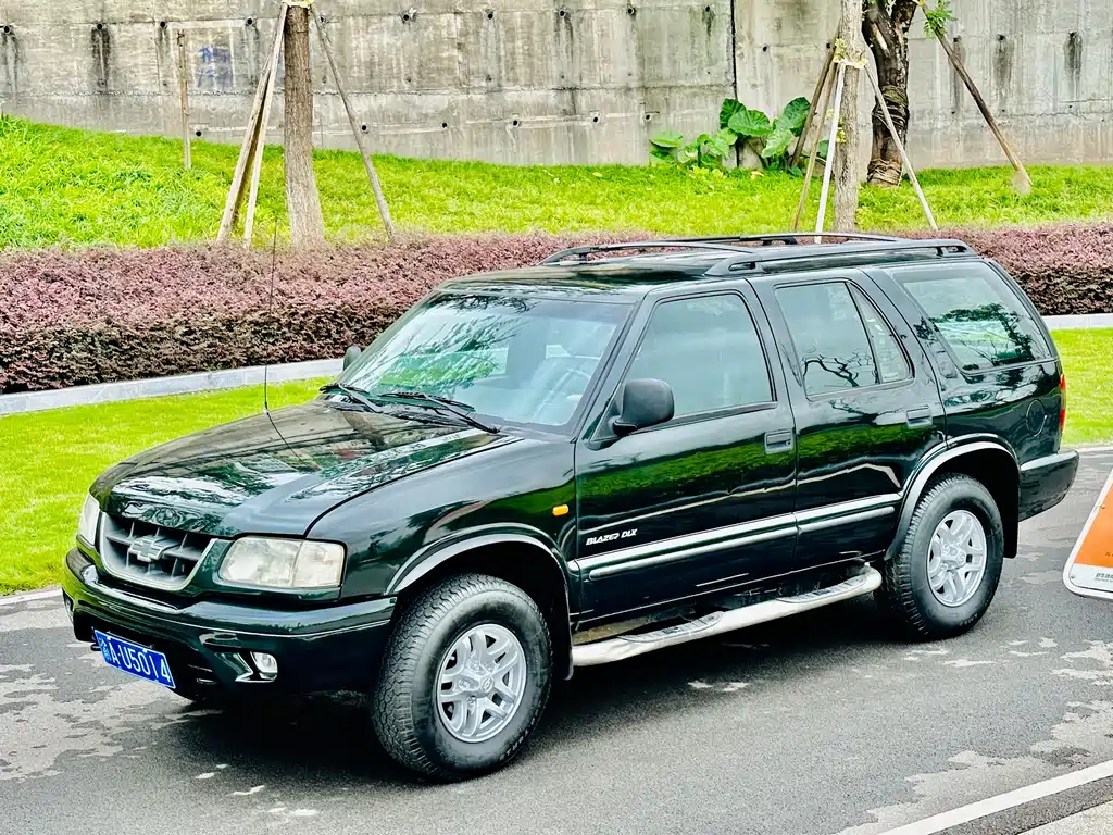 Chevrolet Blazer 2002 — фото 1