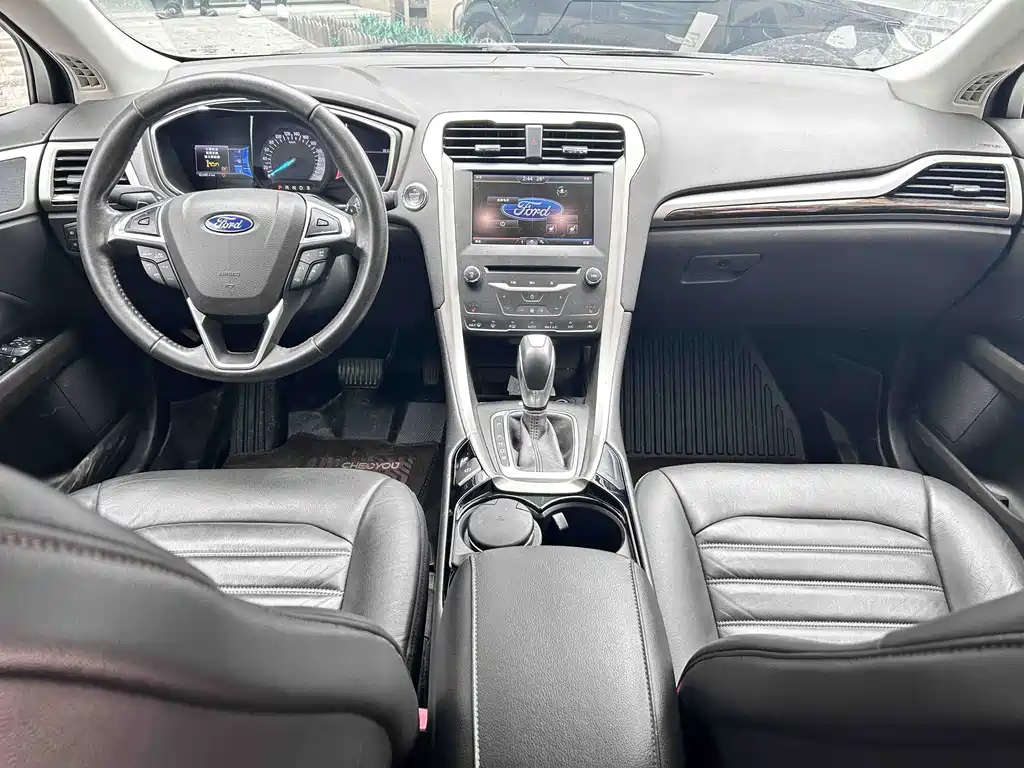 Ford Mondeo 2015 — фото 12