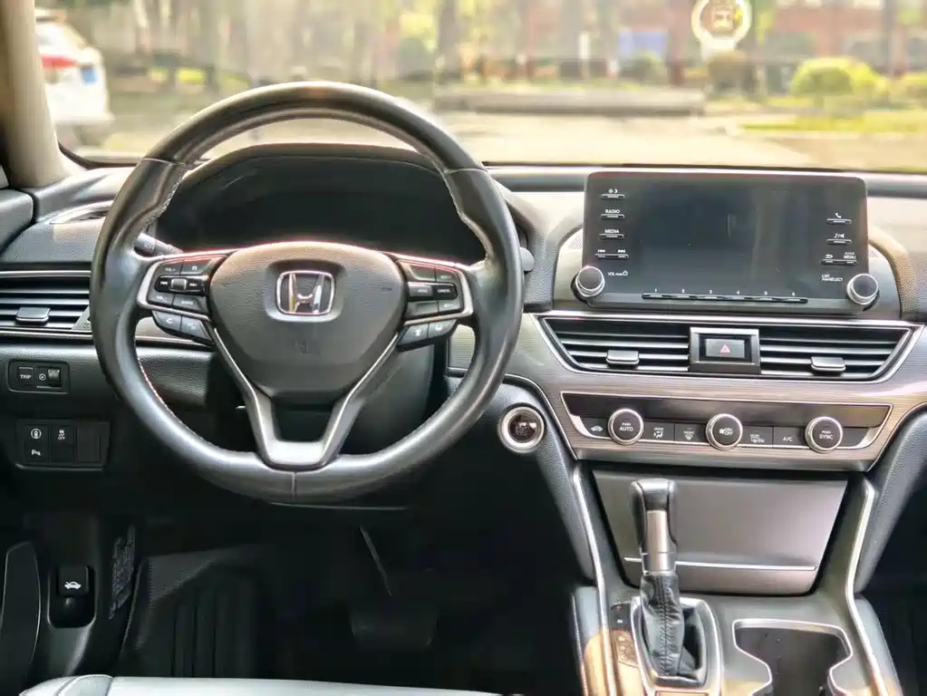 Honda Accord 2019 — фото 5