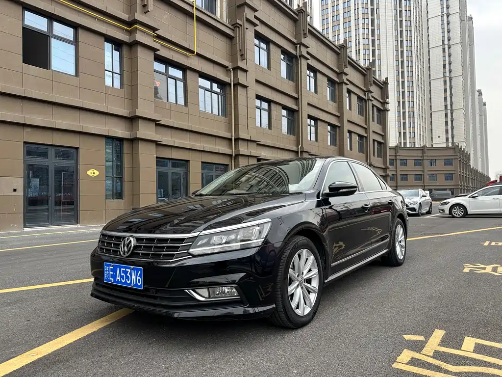 Volkswagen Passat 2017 — фото 1