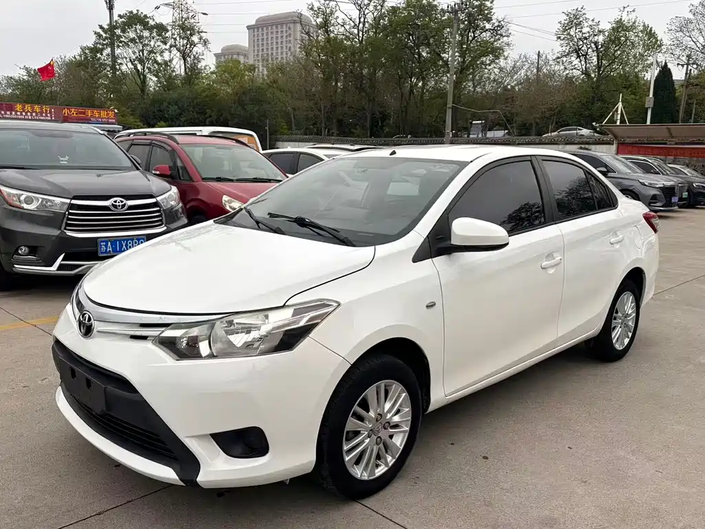 Toyota Vios 2016 — фото 1