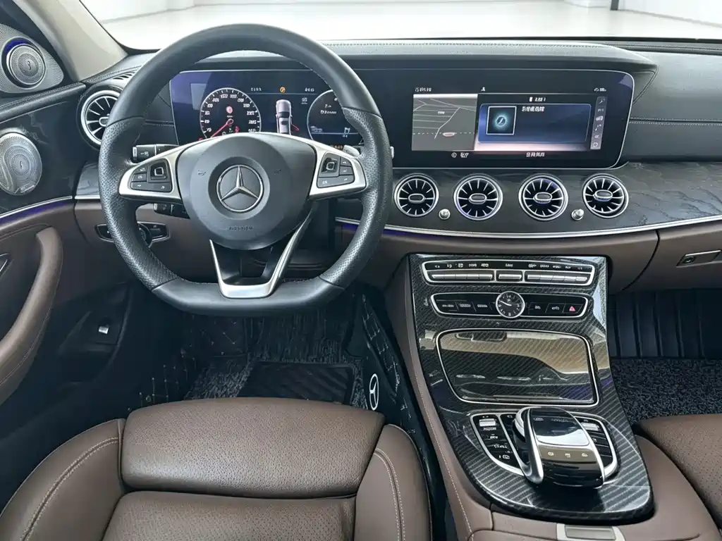 Mercedes-Benz E-Class 2017 — фото 10