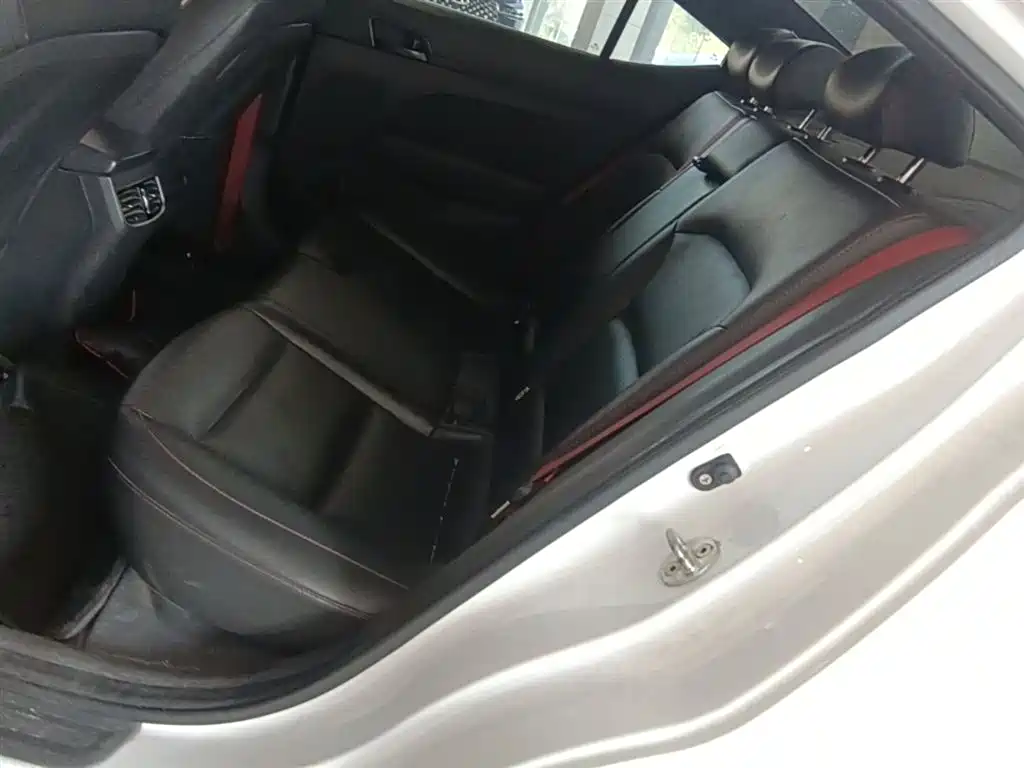 Hyundai Elantra 2020 — фото 17