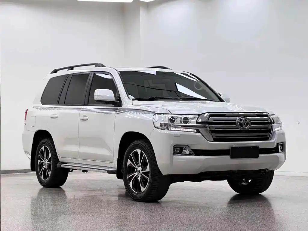 Toyota Land Cruiser 2020 — фото 3