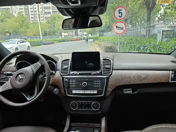 Mercedes-Benz GLE 2017