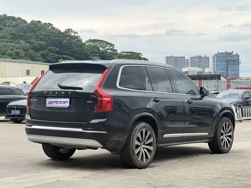 Volvo XC90 2022 — фото 3