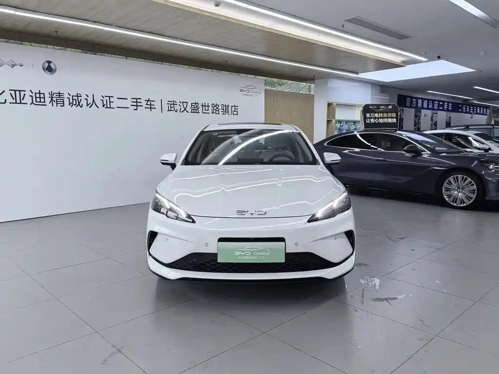 BYD Seal 05 DM-i 2025 — фото 2