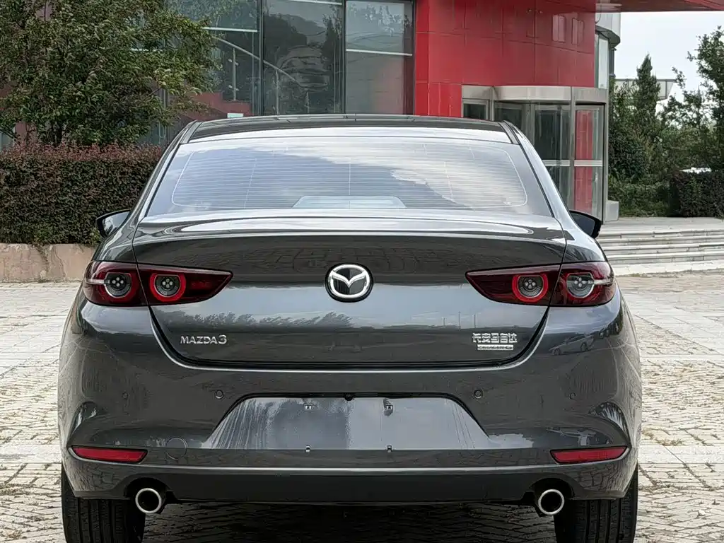 Mazda 3 Axela 2023