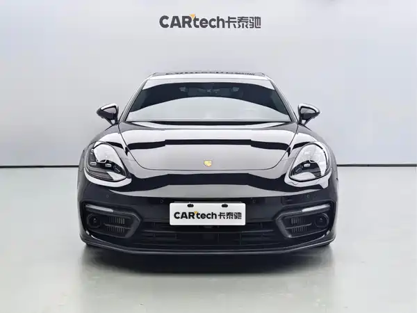 Porsche Panamera 2023