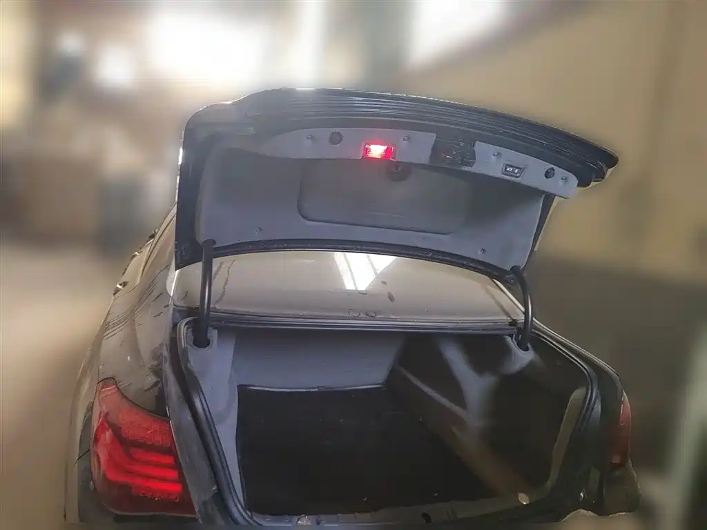 BMW 7 Series 2015 — фото 10